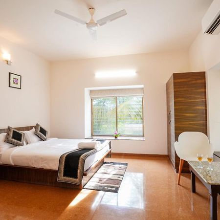White Coco House 4Bhk Villa Nashik Bagian luar foto