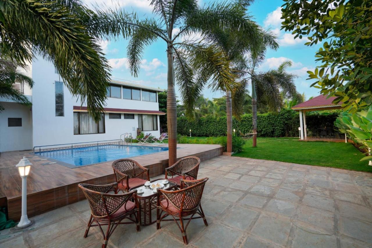 White Coco House 4Bhk Villa Nashik Bagian luar foto