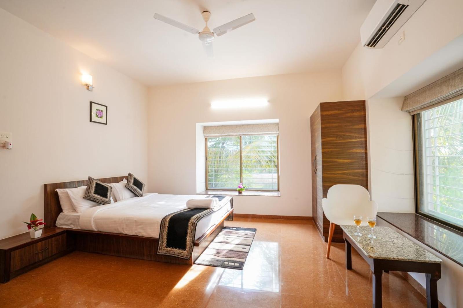 White Coco House 4Bhk Villa Nashik Bagian luar foto