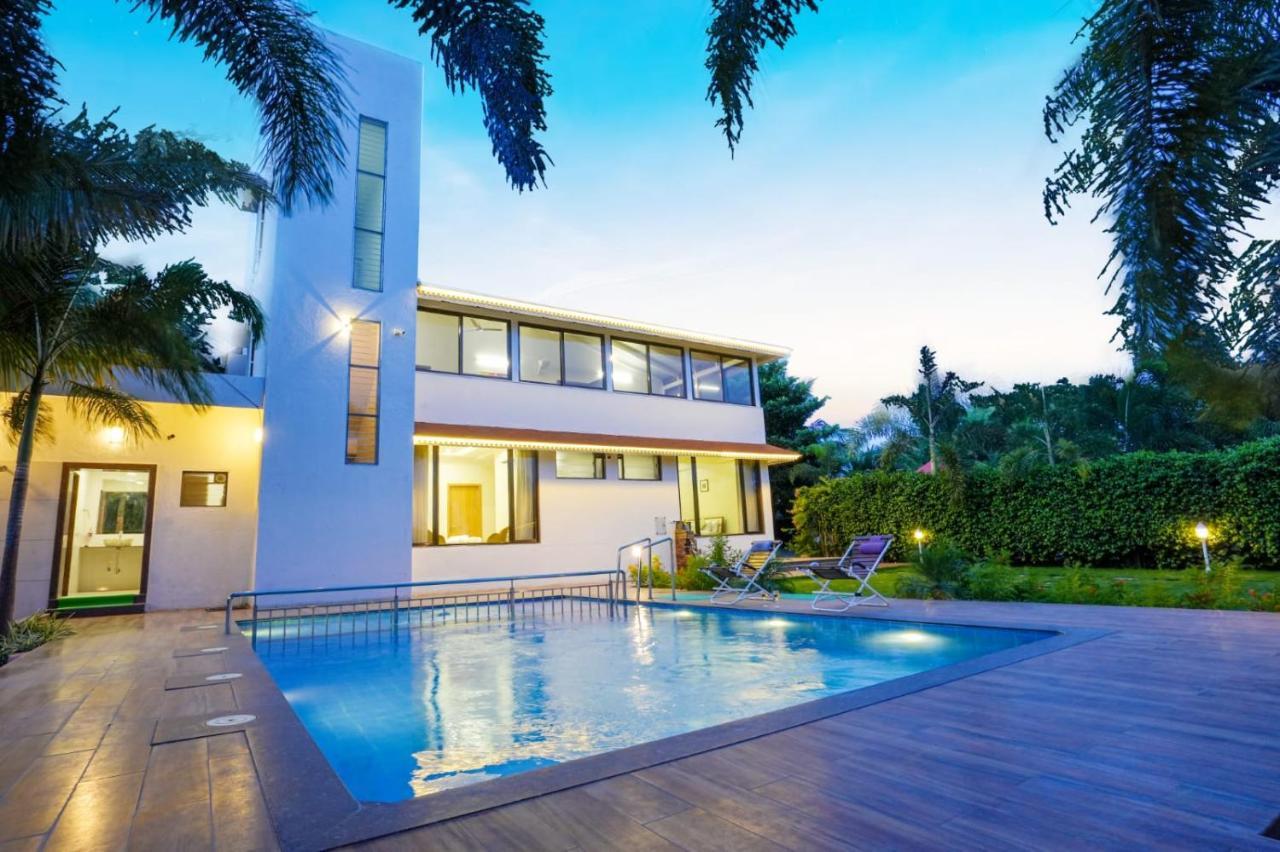 White Coco House 4Bhk Villa Nashik Bagian luar foto